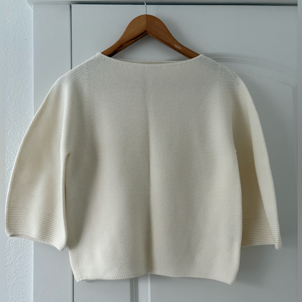 Uniqlo White Crew Neck Sweater
